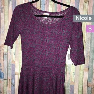 Lularoe Nicole Dress Small (NWT)